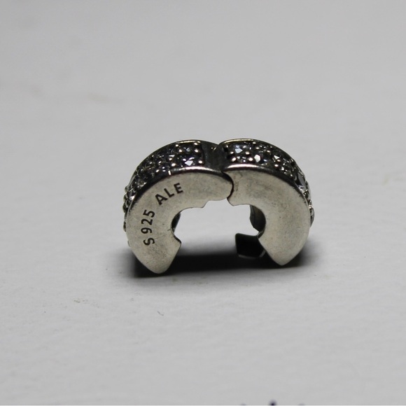 Pandora Clear Pavé Clip Charm - Picture 3 of 4